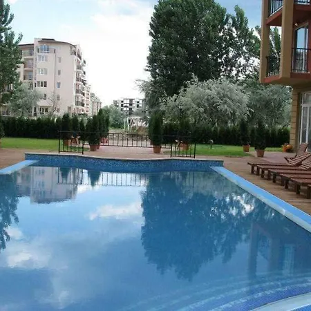 к-с. Sunny View Central * Slantchev Briag